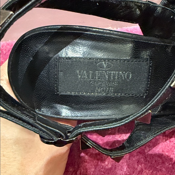 Valentino Black RockStud Pumps - Picture 2 of 8